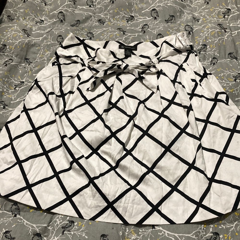 Black and white box pleat flare skirt